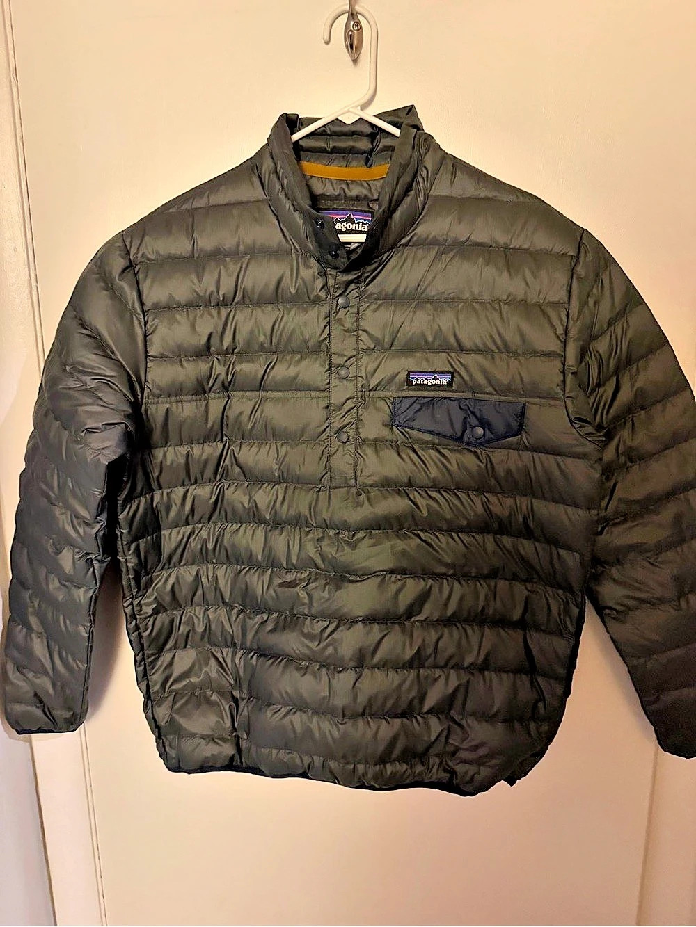 Patagonia Down Snap-T Pullover, Medium, like new without tags